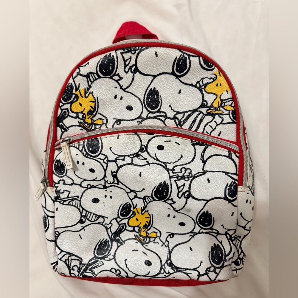 Peanuts Red and White Snoopy backpack